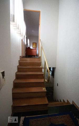 Casa à venda com 400m², 5 quartos e 7 vagas Casa à venda com 400m², 5 quartos e 7 vagasSala de TV