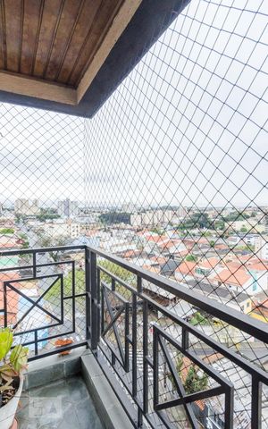 Apartamento à venda com 144m², 4 quartos e 2 vagas Apartamento à venda com 144m², 4 quartos e 2 vagasVaranda