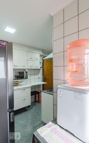 Apartamento à venda com 144m², 4 quartos e 2 vagas Apartamento à venda com 144m², 4 quartos e 2 vagasÁrea de serviço