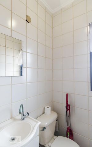 Apartamento à venda com 144m², 4 quartos e 2 vagas Apartamento à venda com 144m², 4 quartos e 2 vagasBanheiro 2