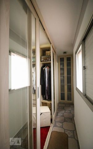 Apartamento à venda com 86m², 2 quartos e 1 vaga Apartamento à venda com 86m², 2 quartos e 1 vagaCloset Quarto 2 - Suíte