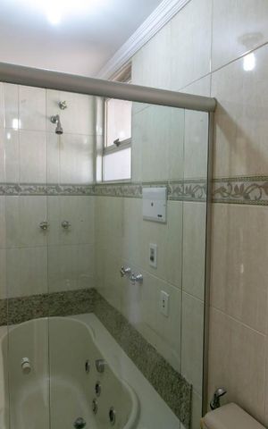 Apartamento à venda com 170m², 3 quartos e 1 vaga Apartamento à venda com 170m², 3 quartos e 1 vagaBanheiro Social 2