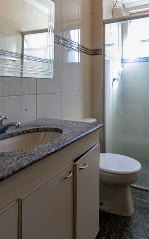 Apartamento à venda com 170m², 3 quartos e 1 vaga Apartamento à venda com 170m², 3 quartos e 1 vagaBanheiro Social