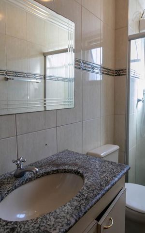 Apartamento à venda com 170m², 3 quartos e 1 vaga Apartamento à venda com 170m², 3 quartos e 1 vagaBanheiro Social