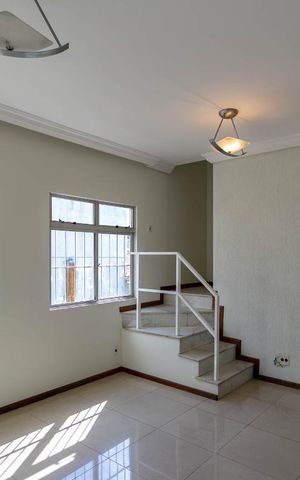 Apartamento à venda com 170m², 3 quartos e 1 vaga Apartamento à venda com 170m², 3 quartos e 1 vagaSala