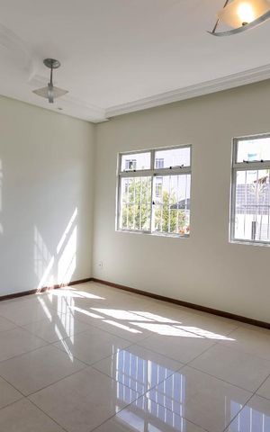 Apartamento à venda com 170m², 3 quartos e 1 vaga Apartamento à venda com 170m², 3 quartos e 1 vagaSala