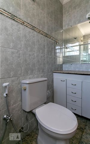 Apartamento à venda com 170m², 3 quartos e 1 vaga Apartamento à venda com 170m², 3 quartos e 1 vagaBanheiro da Suíte