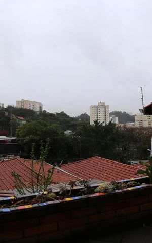 Casa à venda com 130m², 3 quartos e 2 vagasSacada