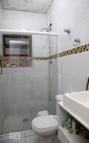 Casa à venda com 130m², 3 quartos e 2 vagasBanheiro Social