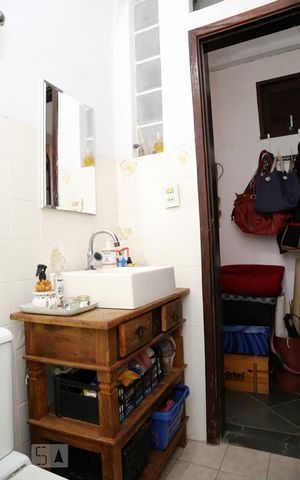 Casa à venda com 130m², 3 quartos e 2 vagasBanheiro da Suíte