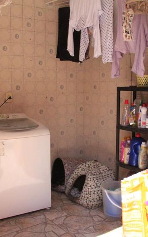 Casa à venda com 195m², 3 quartos e 2 vagasLavanderia