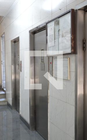 Studio à venda com 39m², 1 quarto e sem vagaElevadores