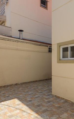 Casa de condomínio à venda com 160m², 3 quartos e 3 vagasQuintal