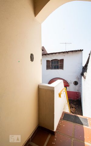Casa à venda com 300m², 4 quartos e 3 vagas Casa à venda com 300m², 4 quartos e 3 vagasQuarto extra