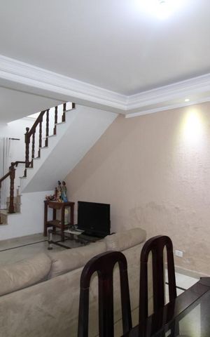 Casa à venda com 177m², 3 quartos e 8 vagasSala