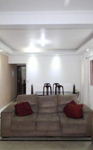 Casa à venda com 177m², 3 quartos e 8 vagasSala