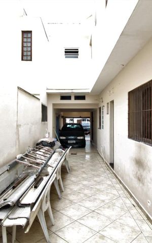 Casa à venda com 177m², 3 quartos e 8 vagasGaragem