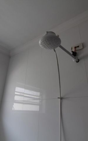 Casa à venda com 177m², 3 quartos e 8 vagasBanheiro Suite 1