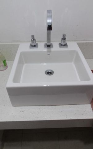 Casa à venda com 177m², 3 quartos e 8 vagasBanheiro 4 social