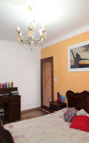 Casa à venda com 177m², 3 quartos e 8 vagasSuite 1