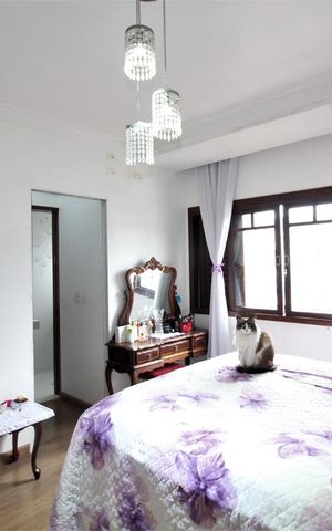 Casa à venda com 177m², 3 quartos e 8 vagasSuite 2