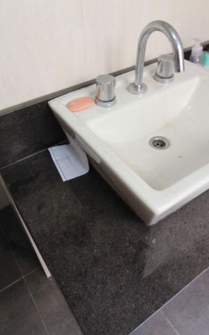 Casa à venda com 177m², 3 quartos e 8 vagasBanheiro 5 serviço