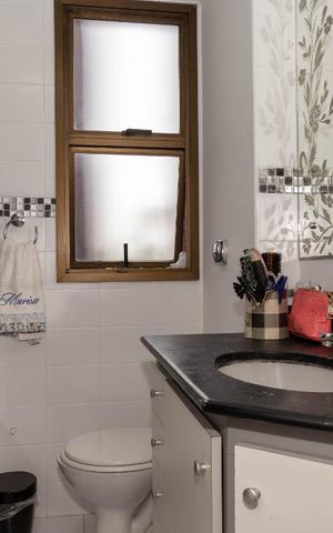 Apartamento à venda com 100m², 3 quartos e 2 vagas Apartamento à venda com 100m², 3 quartos e 2 vagasBanheiro da Suíte