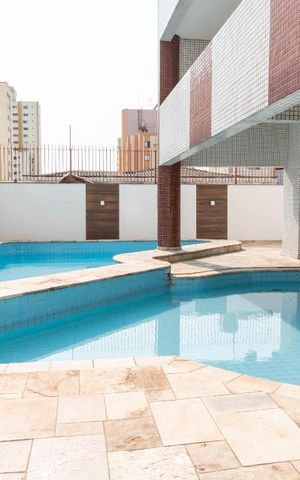 Apartamento à venda com 100m², 3 quartos e 2 vagas Apartamento à venda com 100m², 3 quartos e 2 vagasÁrea comum - Piscina