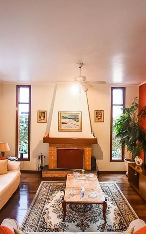 Casa de condomínio à venda com 280m², 3 quartos e 4 vagas Casa de condomínio à venda com 280m², 3 quartos e 4 vagasSala