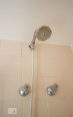Apartamento para alugar com 65m², 2 quartos e 1 vagaDetalhe Banheiro Suíte