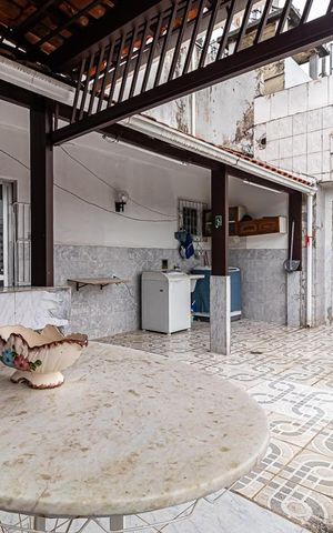 Apartamento à venda com 195m², 3 quartos e 2 vagas Apartamento à venda com 195m², 3 quartos e 2 vagasÁrea Externa