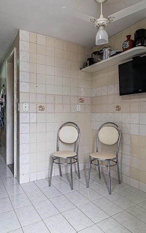 Apartamento à venda com 195m², 3 quartos e 2 vagas Apartamento à venda com 195m², 3 quartos e 2 vagasCozinha