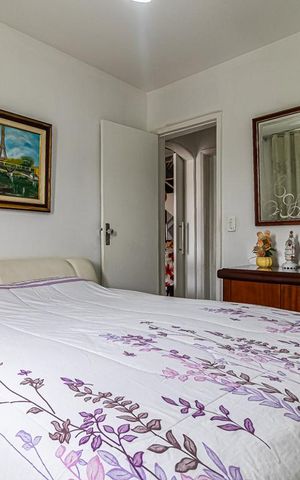 Apartamento à venda com 195m², 3 quartos e 2 vagas Apartamento à venda com 195m², 3 quartos e 2 vagasQuarto 2