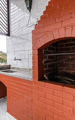 Apartamento à venda com 195m², 3 quartos e 2 vagas Apartamento à venda com 195m², 3 quartos e 2 vagasÁrea Gourmet