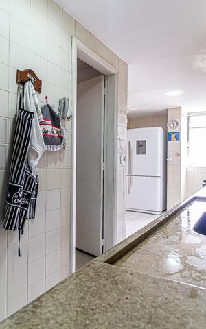 Apartamento à venda com 195m², 3 quartos e 2 vagas Apartamento à venda com 195m², 3 quartos e 2 vagasCozinha
