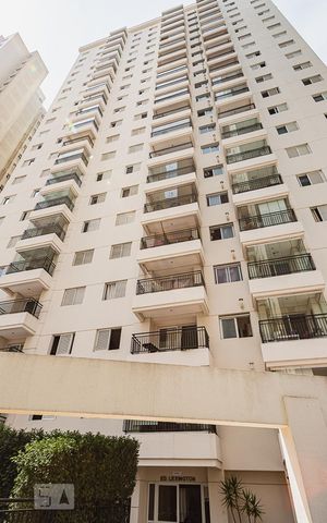 Apartamento à venda com 66m², 2 quartos e 2 vagas Apartamento à venda com 66m², 2 quartos e 2 vagasFachada do bloco