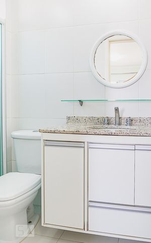 Apartamento à venda com 66m², 2 quartos e 2 vagas Apartamento à venda com 66m², 2 quartos e 2 vagasBanheiro da Suíte