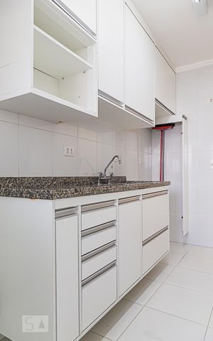 Apartamento à venda com 66m², 2 quartos e 2 vagas Apartamento à venda com 66m², 2 quartos e 2 vagasCozinha
