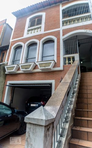 Casa à venda com 149m², 3 quartos e 4 vagasEntrada