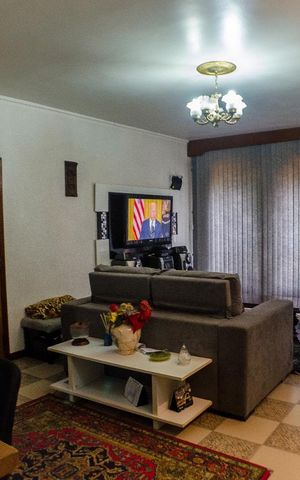 Casa à venda com 149m², 3 quartos e 4 vagasSala