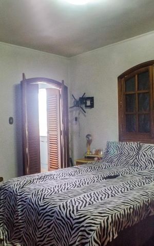 Casa à venda com 149m², 3 quartos e 4 vagasSuíte