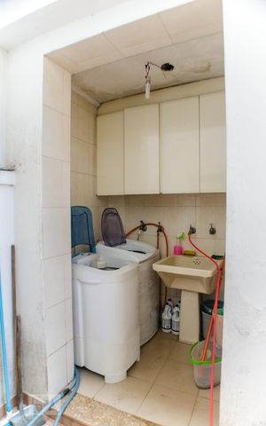 Casa à venda com 149m², 3 quartos e 4 vagasLavanderia