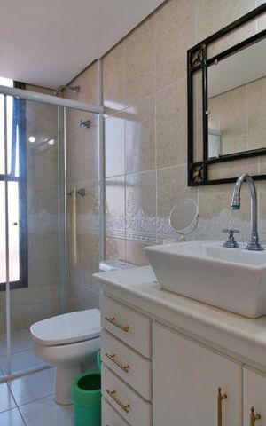 Apartamento para alugar com 480m², 4 quartos e 4 vagas Apartamento para alugar com 480m², 4 quartos e 4 vagasBanheiro da Suíte 4