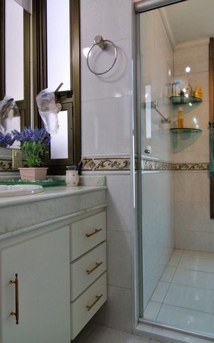 Apartamento para alugar com 480m², 4 quartos e 4 vagas Apartamento para alugar com 480m², 4 quartos e 4 vagasBanheiro da Suíte 1