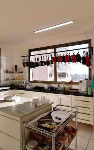 Apartamento para alugar com 480m², 4 quartos e 4 vagas Apartamento para alugar com 480m², 4 quartos e 4 vagasCozinha
