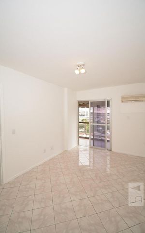 Apartamento à venda com 115m², 3 quartos e 1 vagaSuíte