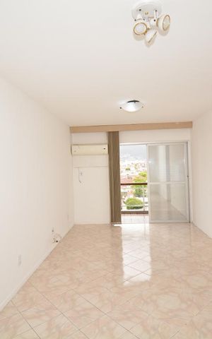 Apartamento à venda com 115m², 3 quartos e 1 vagaSala