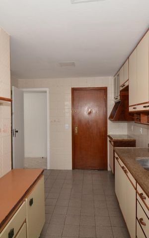 Apartamento à venda com 115m², 3 quartos e 1 vagaCozinha e Área de Serviço