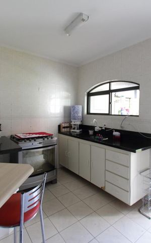 Apartamento à venda com 93m², 3 quartos e 2 vagasCozinha