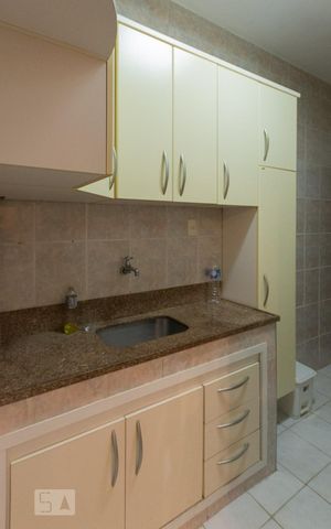 Apartamento à venda com 87m², 2 quartos e 1 vagaCozinha e Área de Serviço